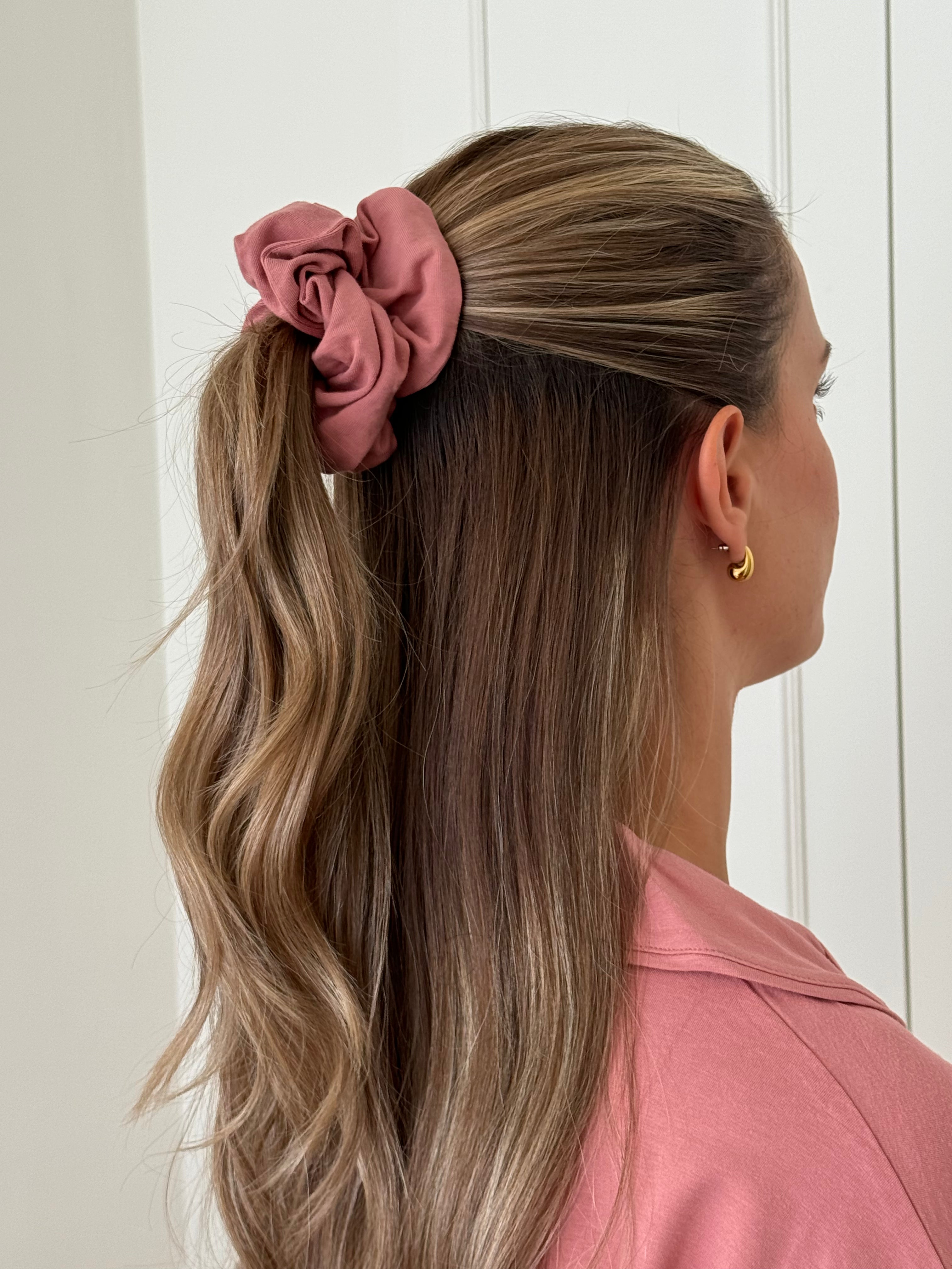 Whisper Soft Pyjamas Set med matchande scrunchie & hårband - Ash Rose