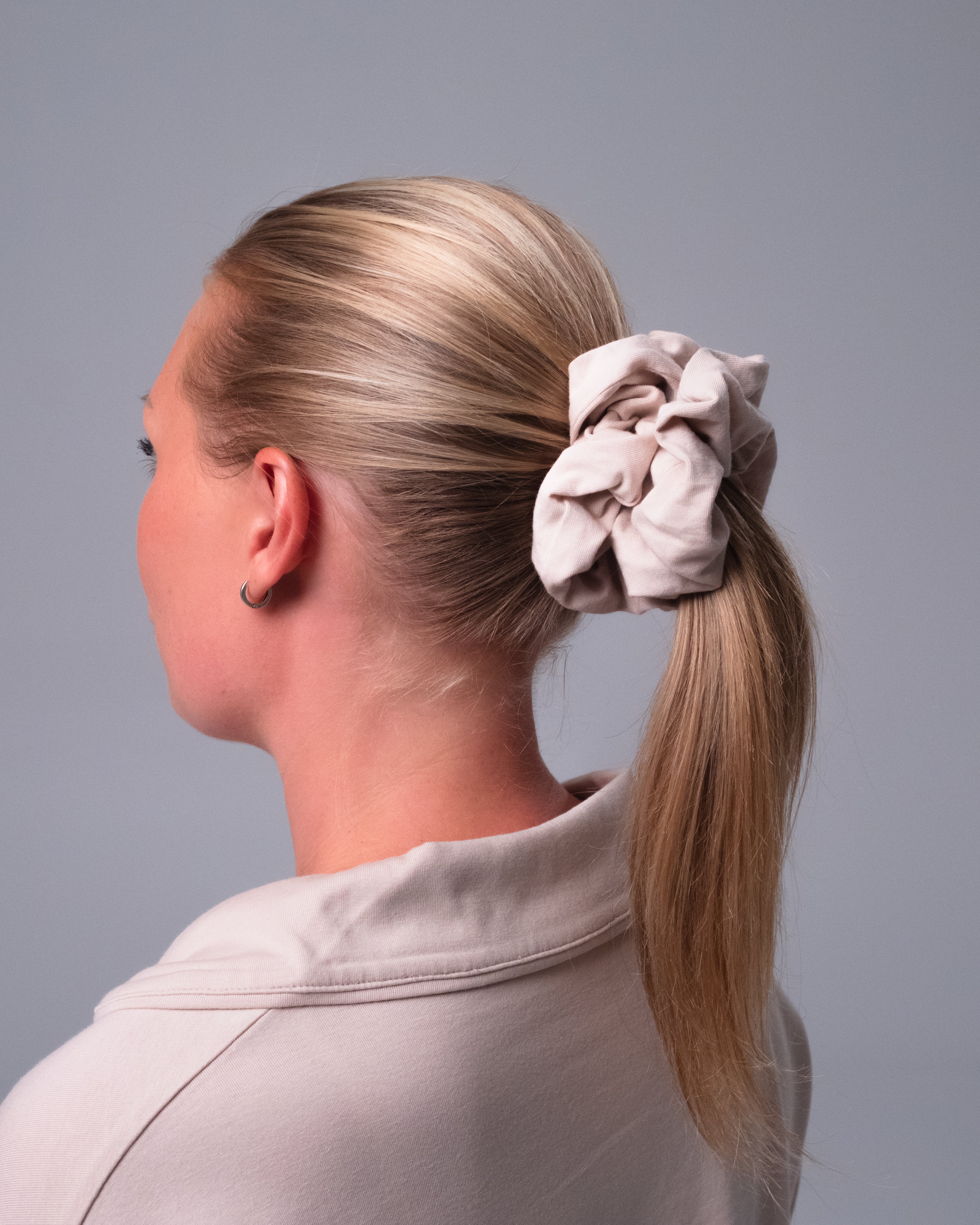 Whisper Soft Scrunchie Harmony Beige